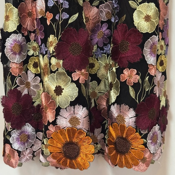 Mac Duggal Embroidered Applique Ruched Flutter Sleeve A Line Dress - Picture 5 of 8